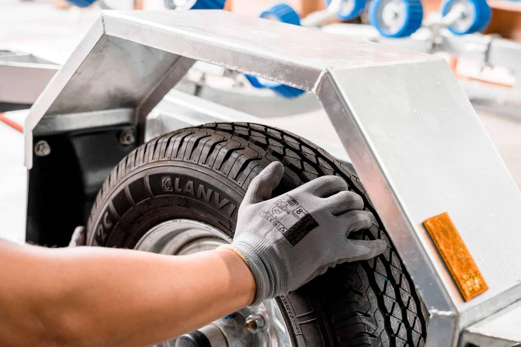 Trailer repairs and servicing